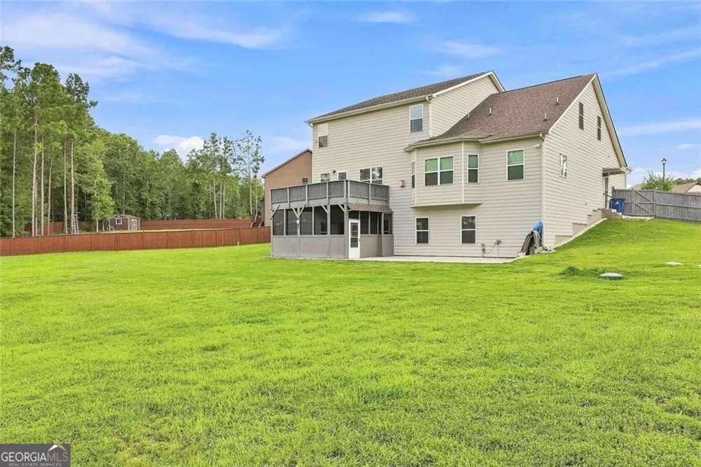 155 Estancia LN Fayetteville, GA 30215