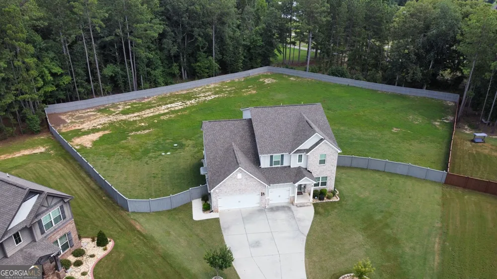 155 Estancia LN Fayetteville, GA 30215