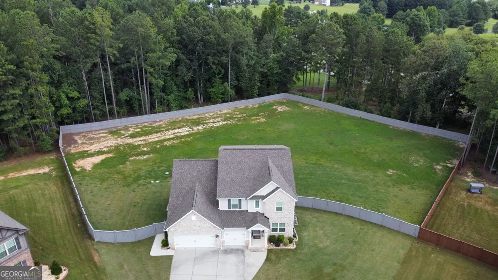 155 Estancia LN Fayetteville, GA 30215