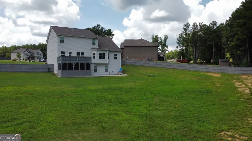 155 Estancia LN Fayetteville, GA 30215