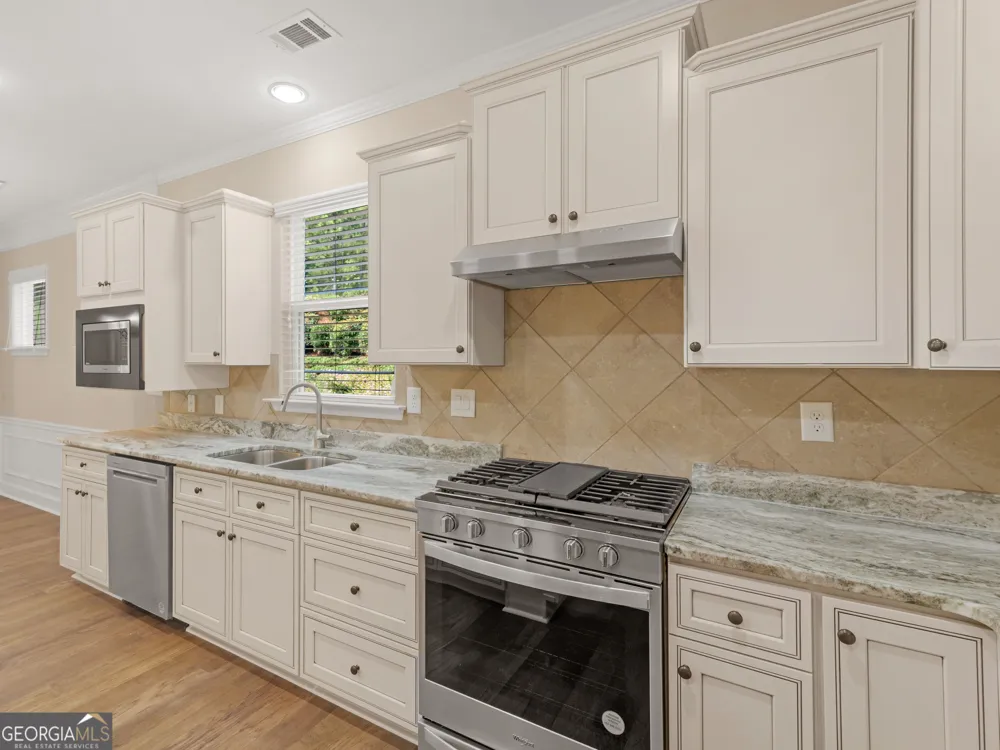 100 Crape Myrtle DR Griffin, GA 30223