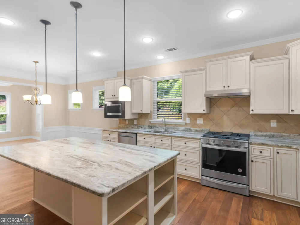 100 Crape Myrtle DR Griffin, GA 30223
