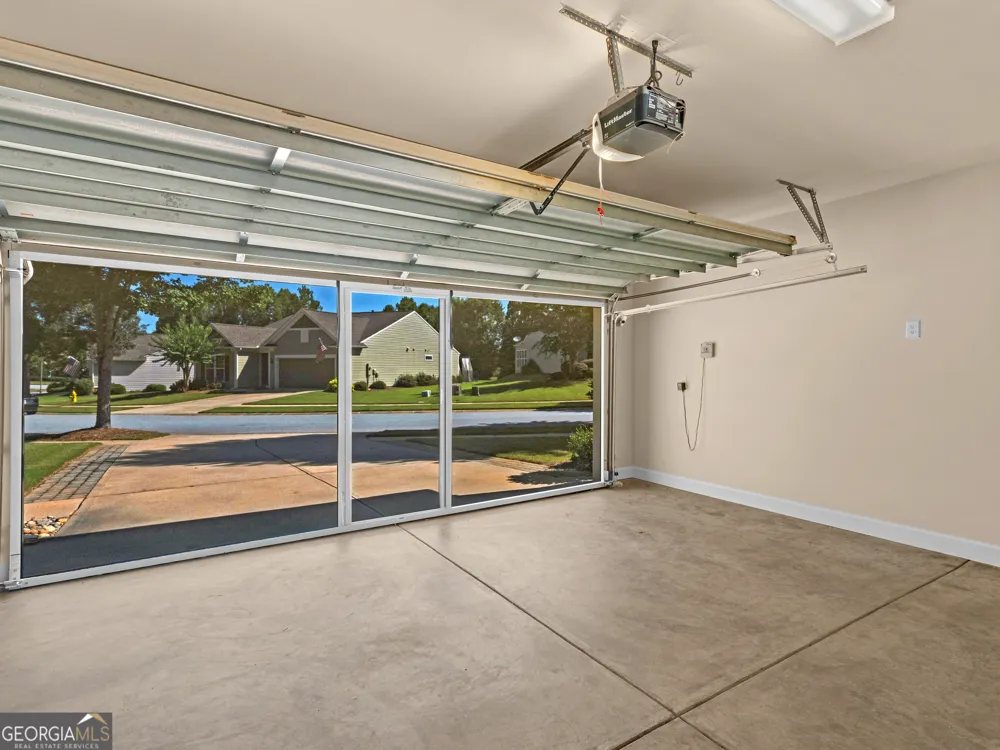 100 Crape Myrtle DR Griffin, GA 30223