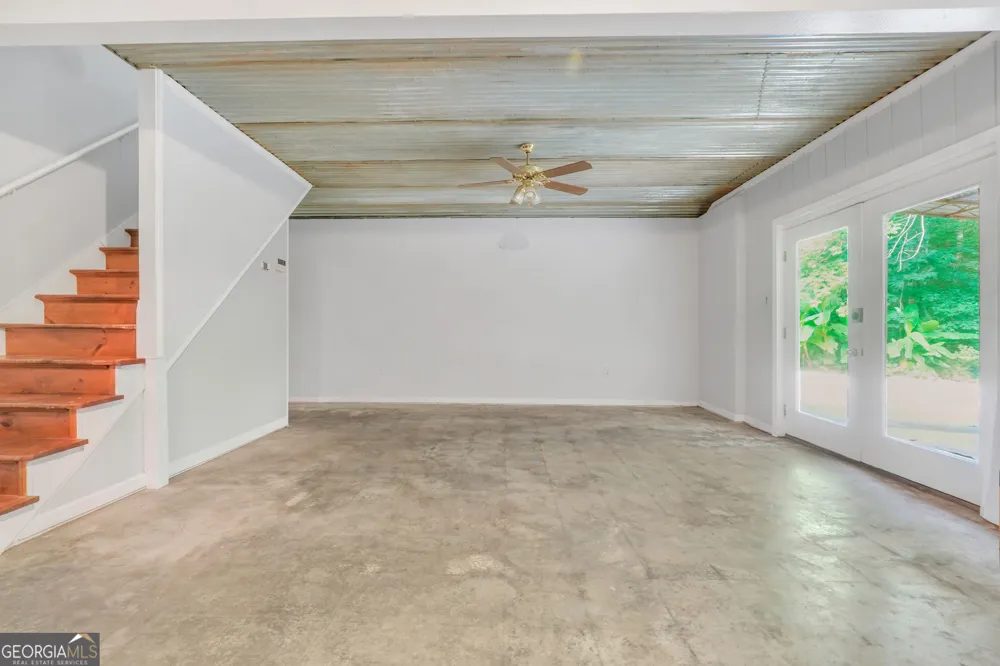 376 Doe LN Mansfield, GA 30055
