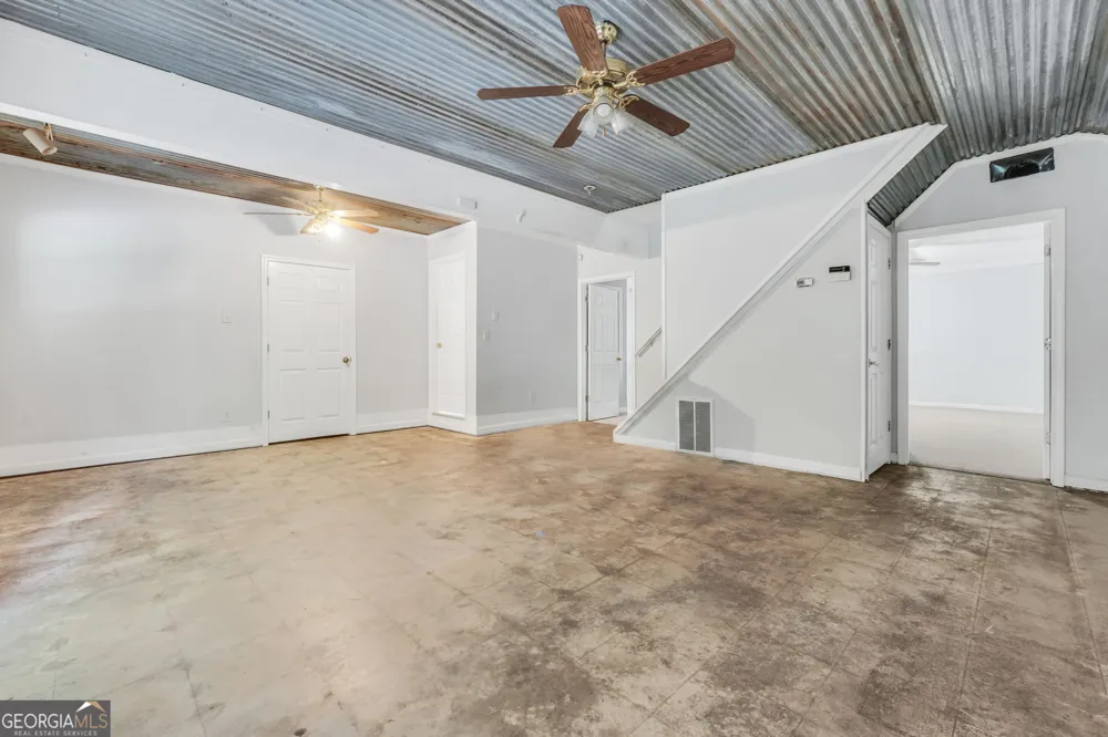 376 Doe LN Mansfield, GA 30055