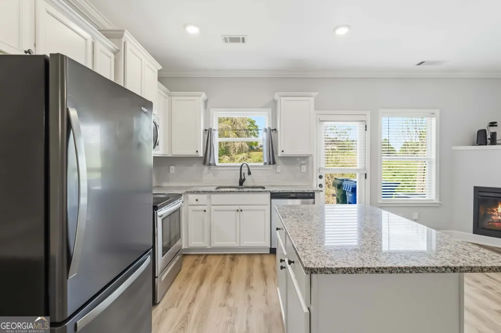 3682 Acorn DR Oakwood, GA 30566