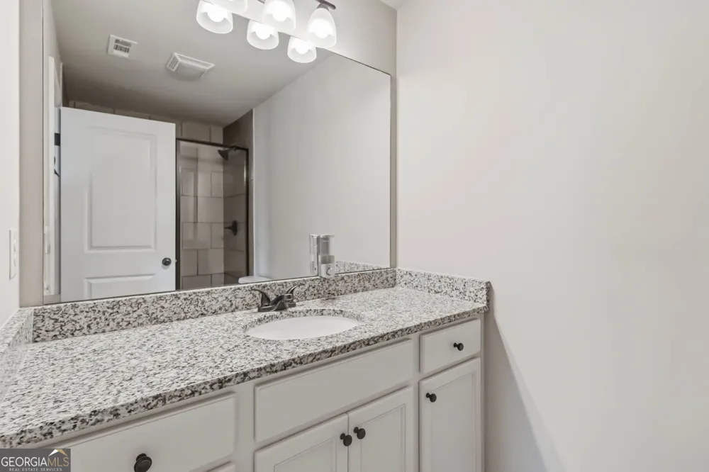 3682 Acorn DR Oakwood, GA 30566