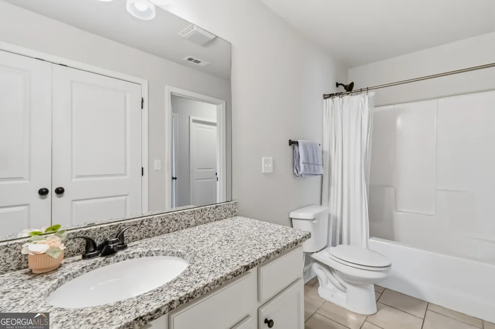 3682 Acorn DR Oakwood, GA 30566