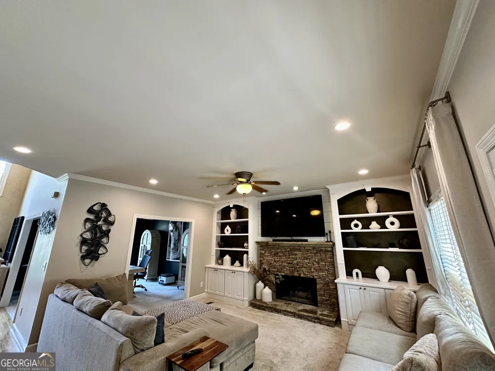 4421 Lucerne PL SW Lilburn, GA 30047