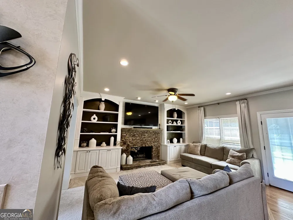 4421 Lucerne PL SW Lilburn, GA 30047
