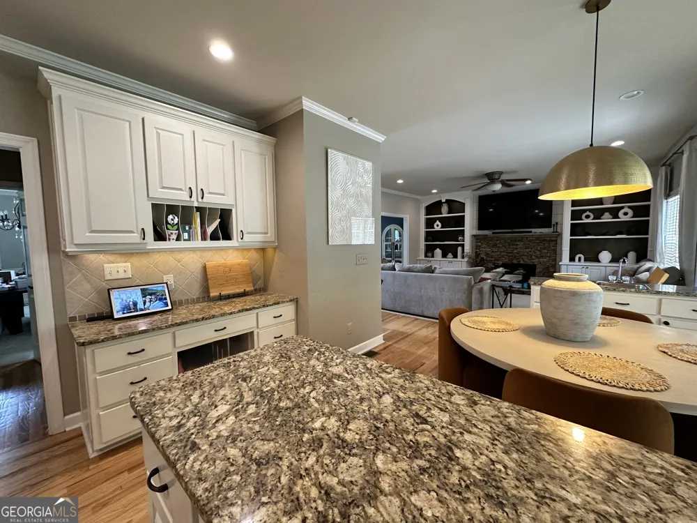 4421 Lucerne PL SW Lilburn, GA 30047