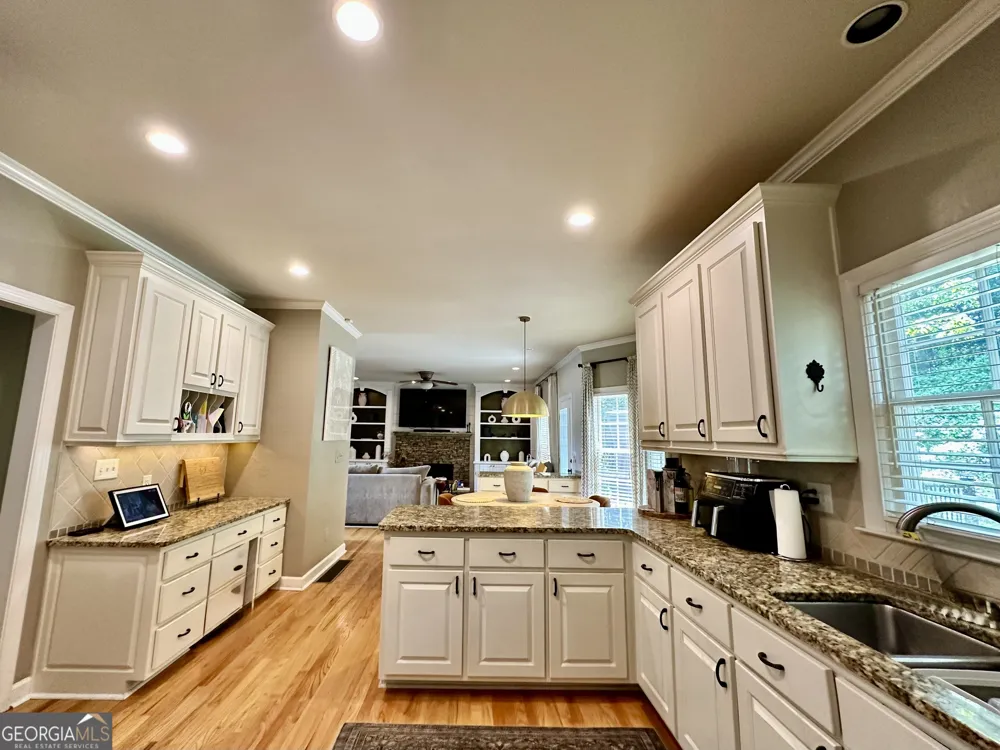4421 Lucerne PL SW Lilburn, GA 30047