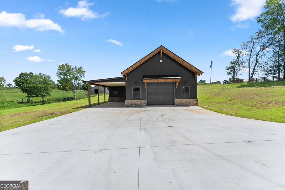 5711 Cleveland HWY Clermont, GA 30527