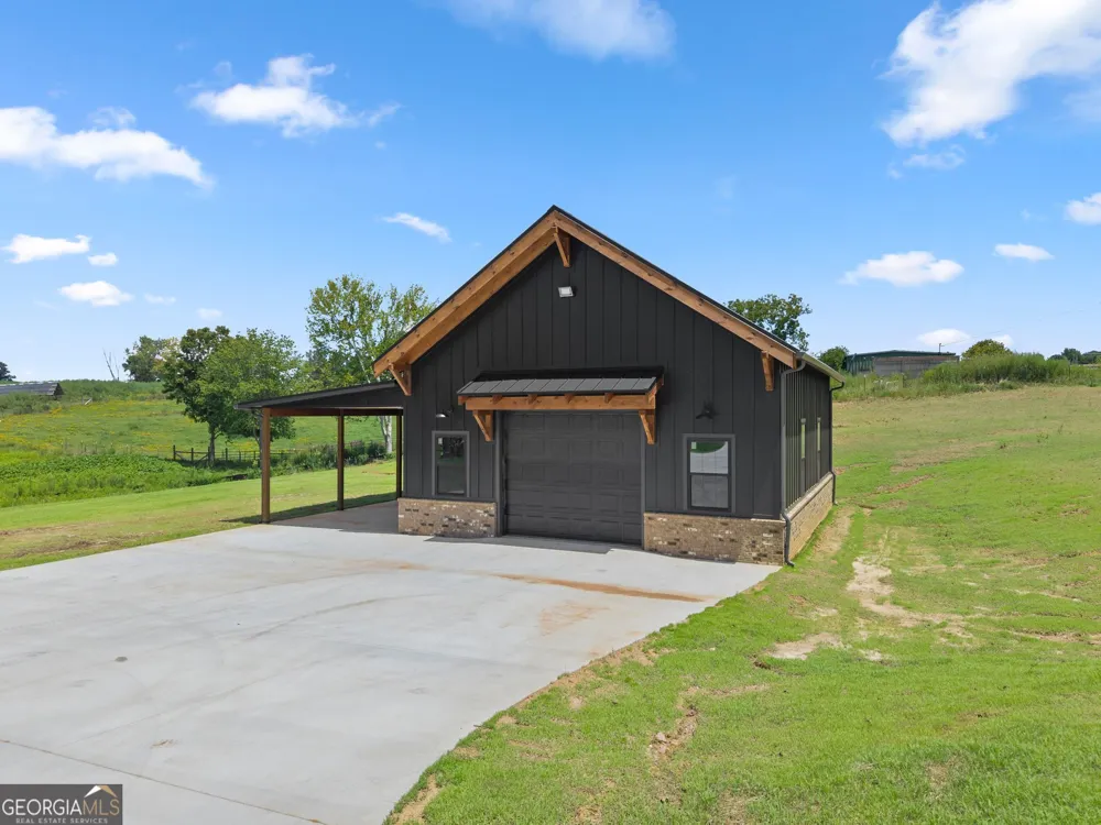 5711 Cleveland HWY Clermont, GA 30527