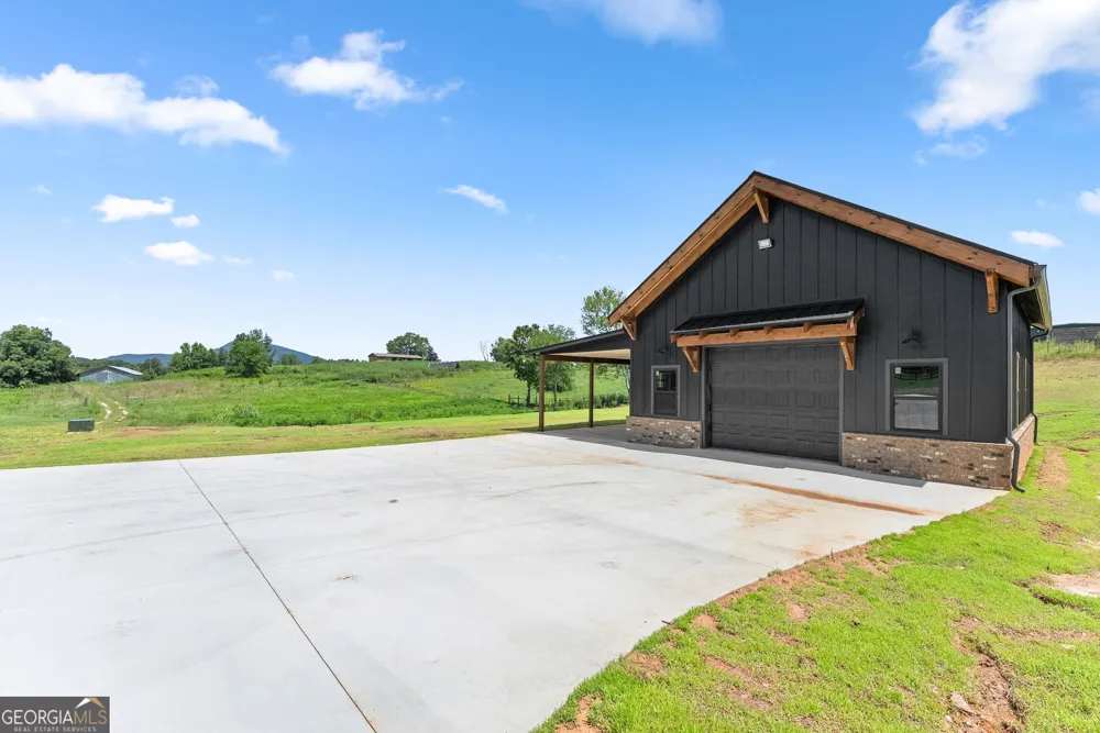 5711 Cleveland HWY Clermont, GA 30527