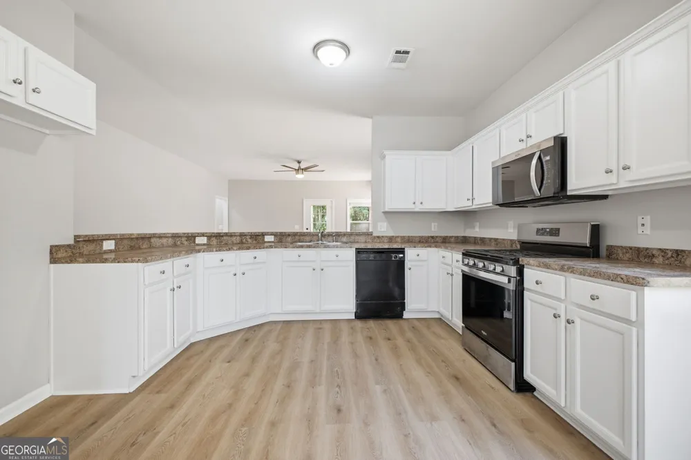 752 Stable View LOOP Dallas, GA 30132