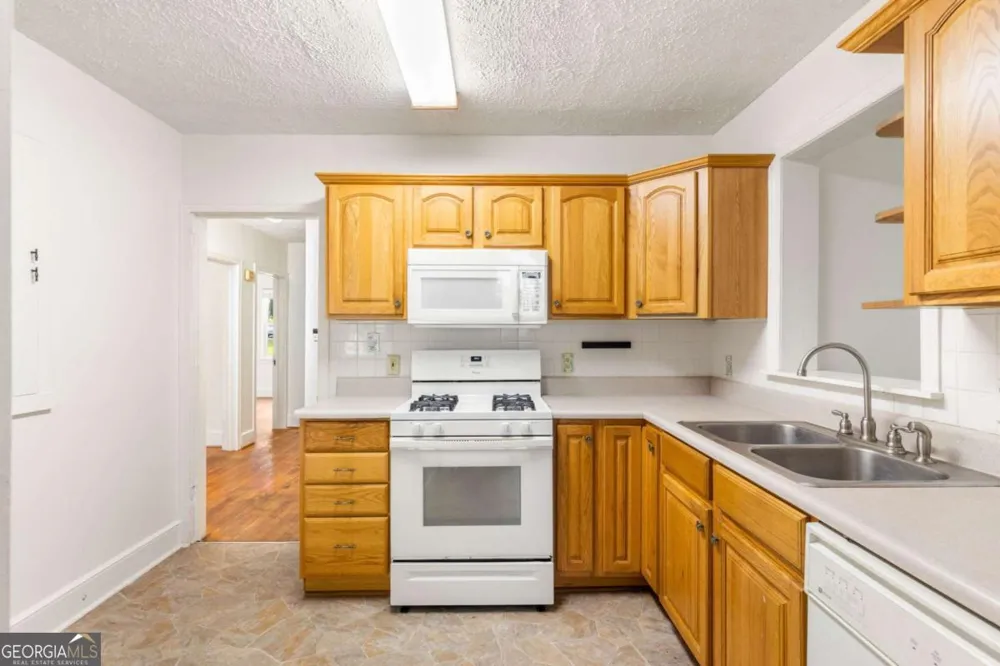 2510 Jewel ST East Point, GA 30344