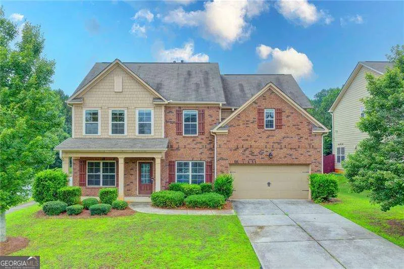 4228 Woods Creek LN Suwanee, GA 30024