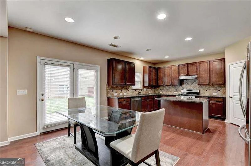 4228 Woods Creek LN Suwanee, GA 30024
