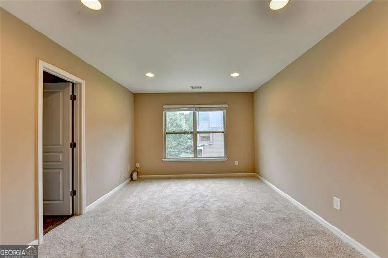4228 Woods Creek LN Suwanee, GA 30024