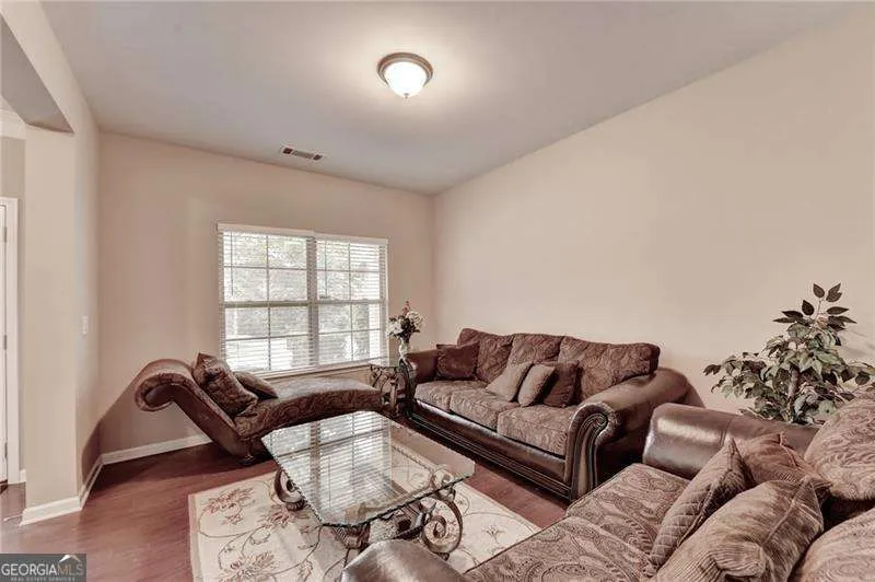 4228 Woods Creek LN Suwanee, GA 30024