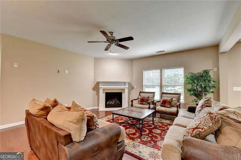 4228 Woods Creek LN Suwanee, GA 30024