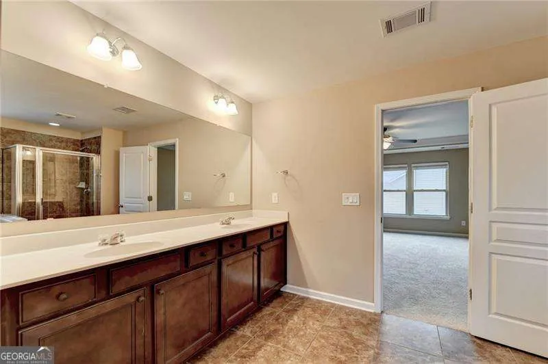 4228 Woods Creek LN Suwanee, GA 30024