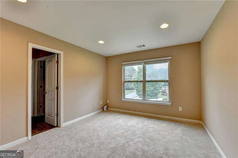 4228 Woods Creek LN Suwanee, GA 30024