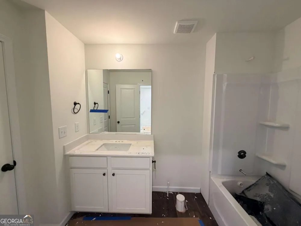 323 Rolling Green RD Adairsville, GA 30103