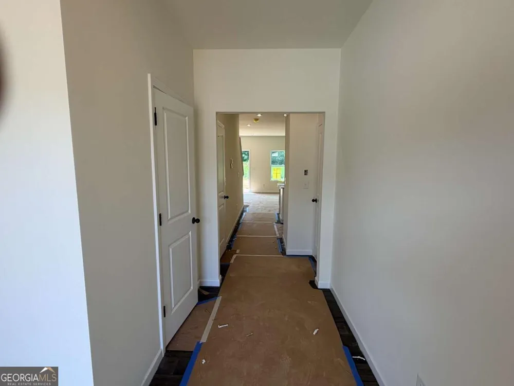 323 Rolling Green RD Adairsville, GA 30103