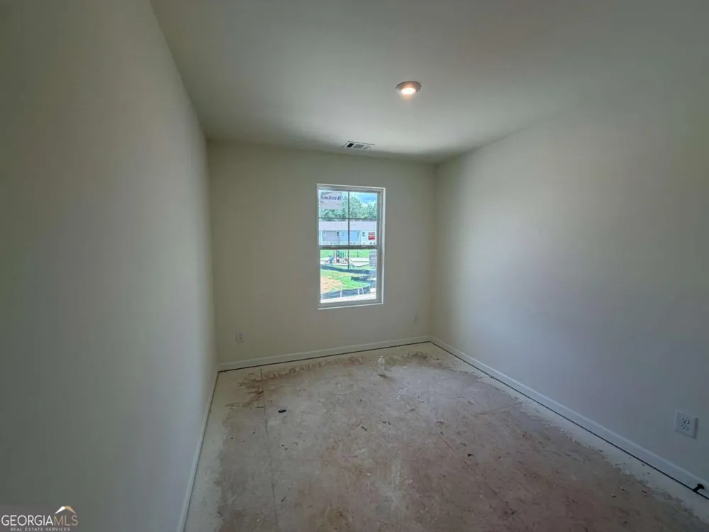 323 Rolling Green RD Adairsville, GA 30103
