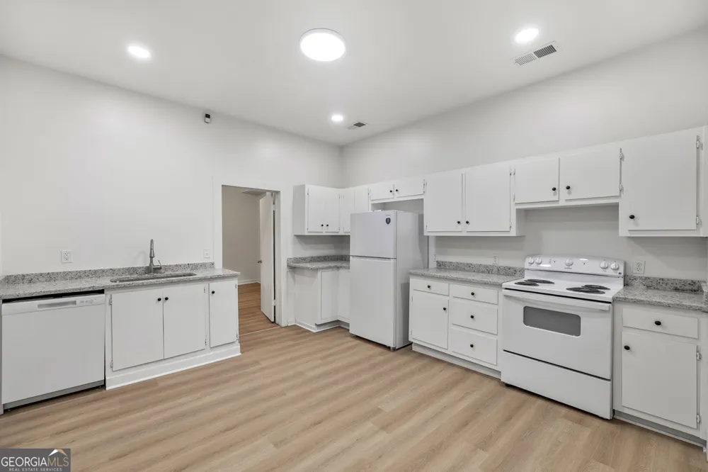 808 Knollwood DR Winder, GA 30680