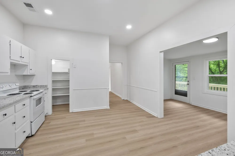 808 Knollwood DR Winder, GA 30680