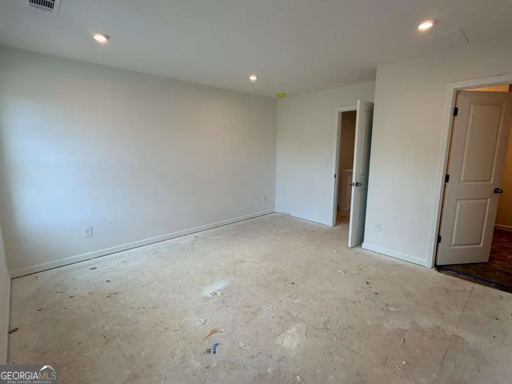 325 Rolling Green RD Adairsville, GA 30103