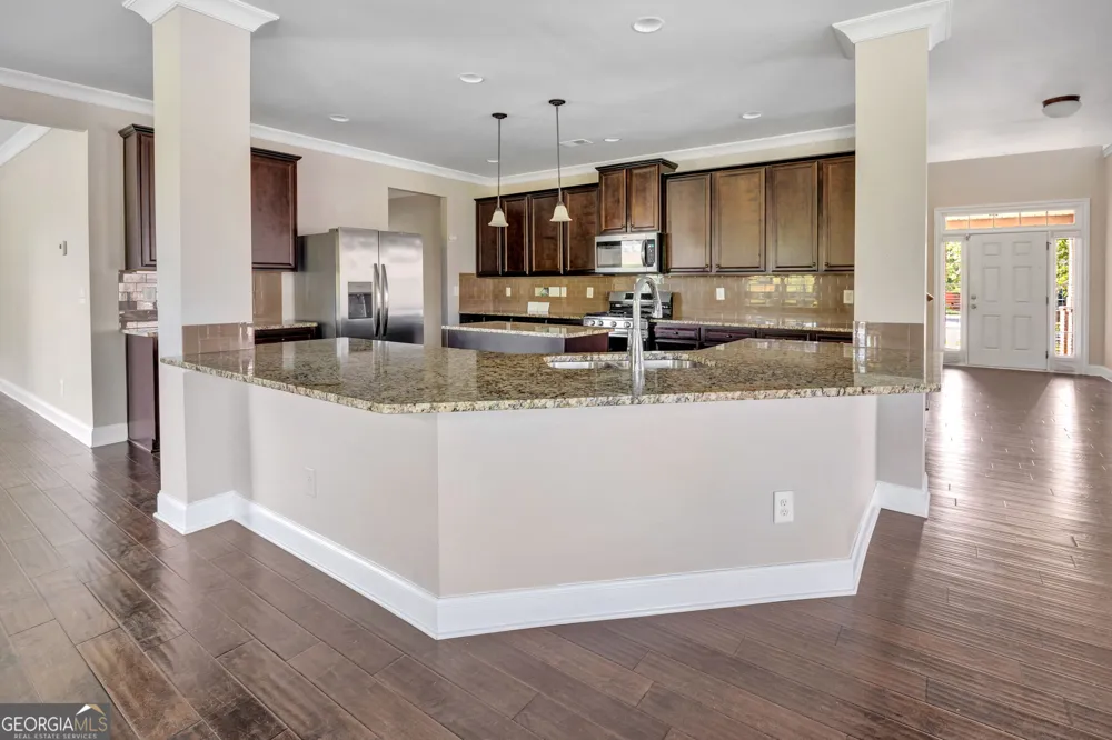 910 Southfork DR Loganville, GA 30052