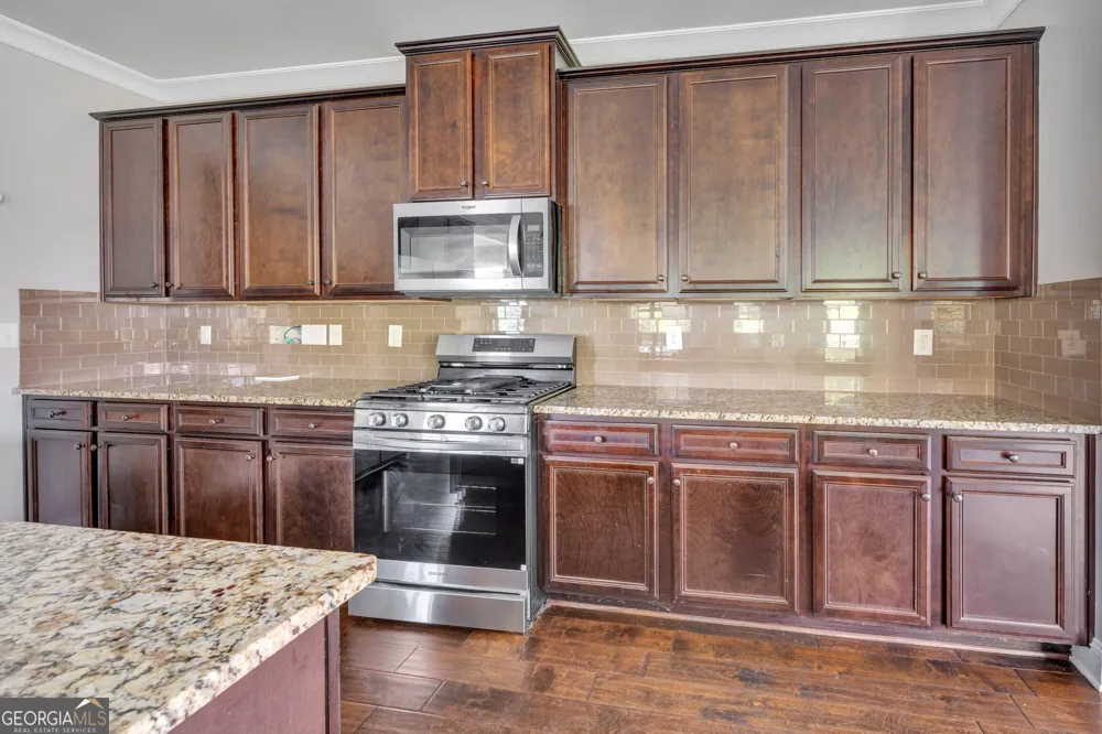910 Southfork DR Loganville, GA 30052
