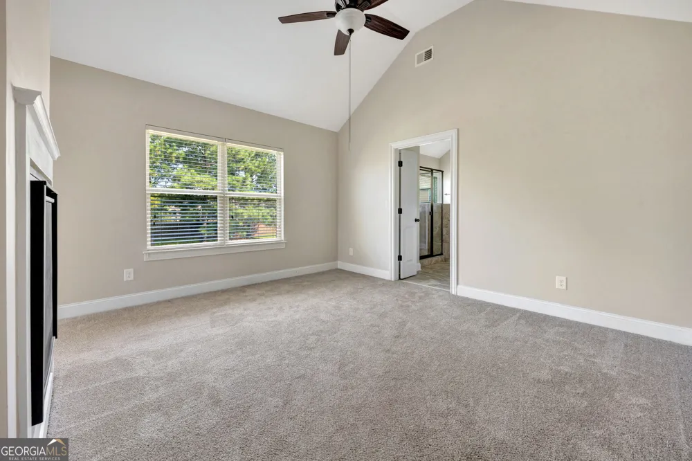 910 Southfork DR Loganville, GA 30052
