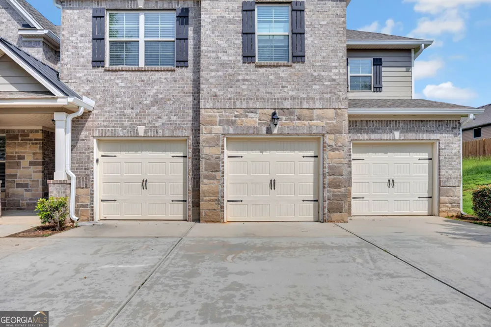 910 Southfork DR Loganville, GA 30052