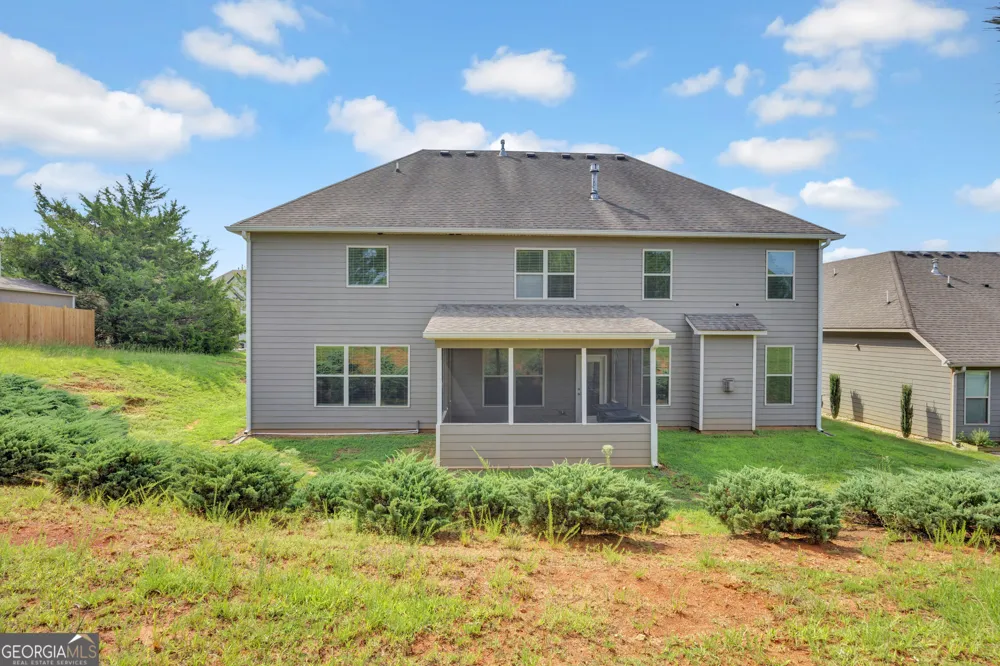 910 Southfork DR Loganville, GA 30052