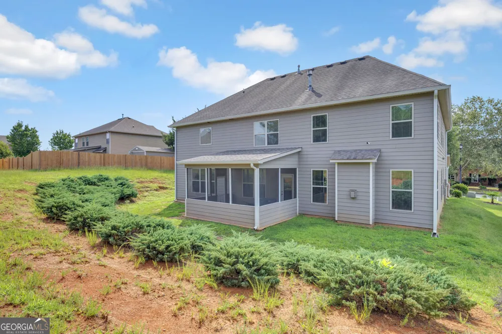 910 Southfork DR Loganville, GA 30052
