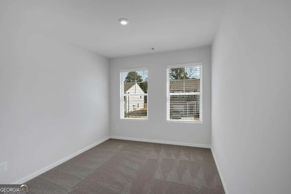 105 Village Green DR Adairsville, GA 30103