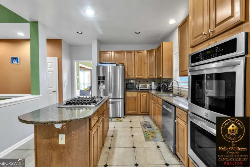 256 Ennisbrook DR SE Smyrna, GA 30082