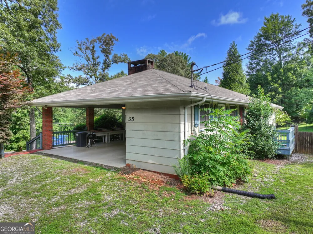 35 E Thomas RD Blue Ridge, GA 30513