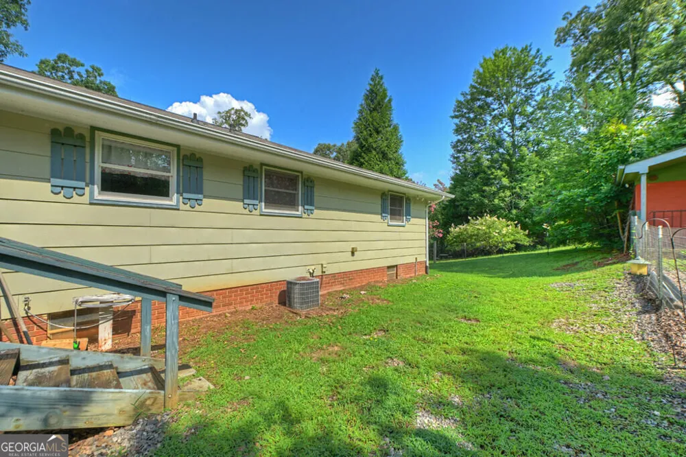 35 E Thomas RD Blue Ridge, GA 30513