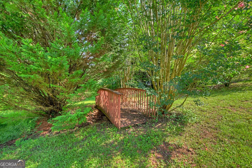 35 E Thomas RD Blue Ridge, GA 30513