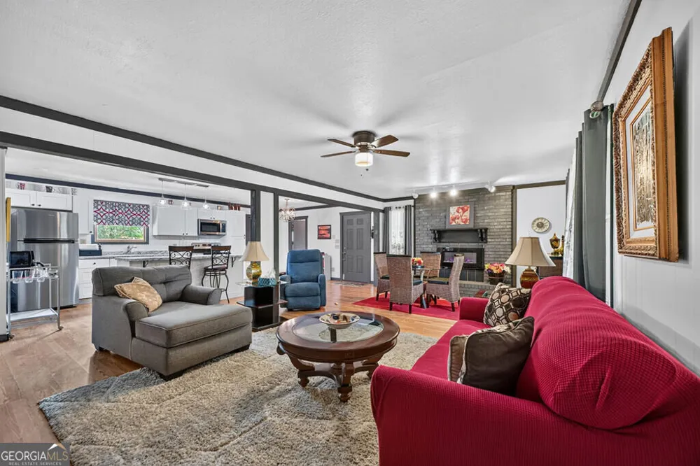 35 E Thomas RD Blue Ridge, GA 30513