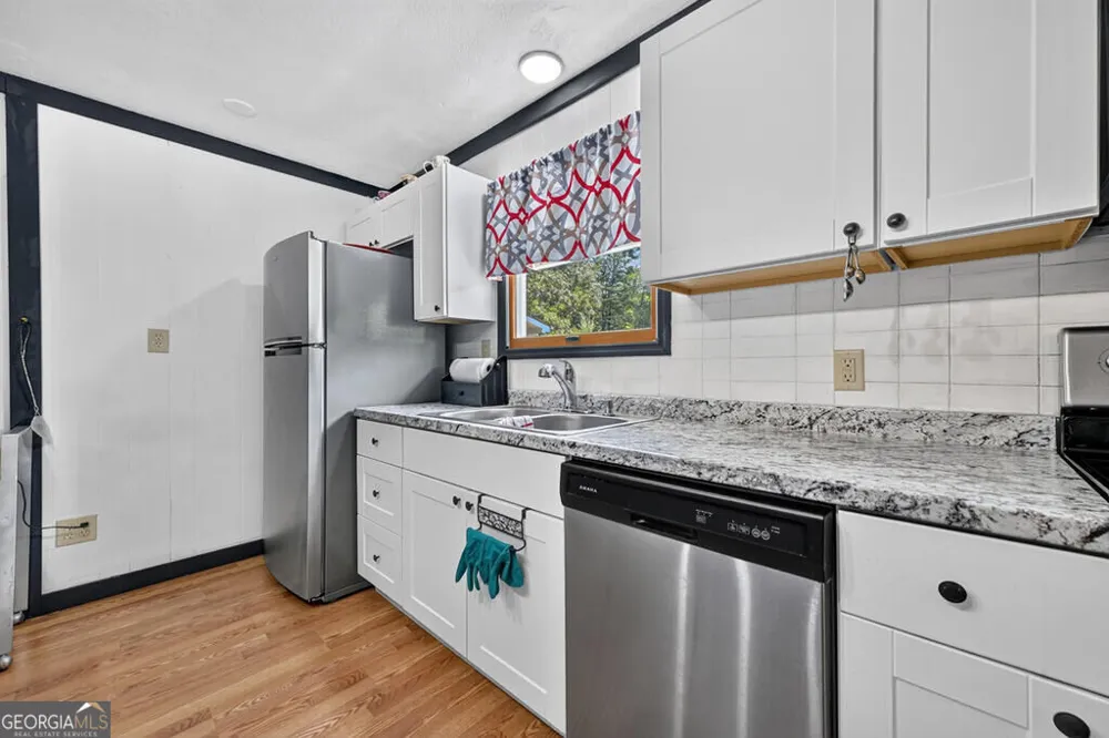 35 E Thomas RD Blue Ridge, GA 30513
