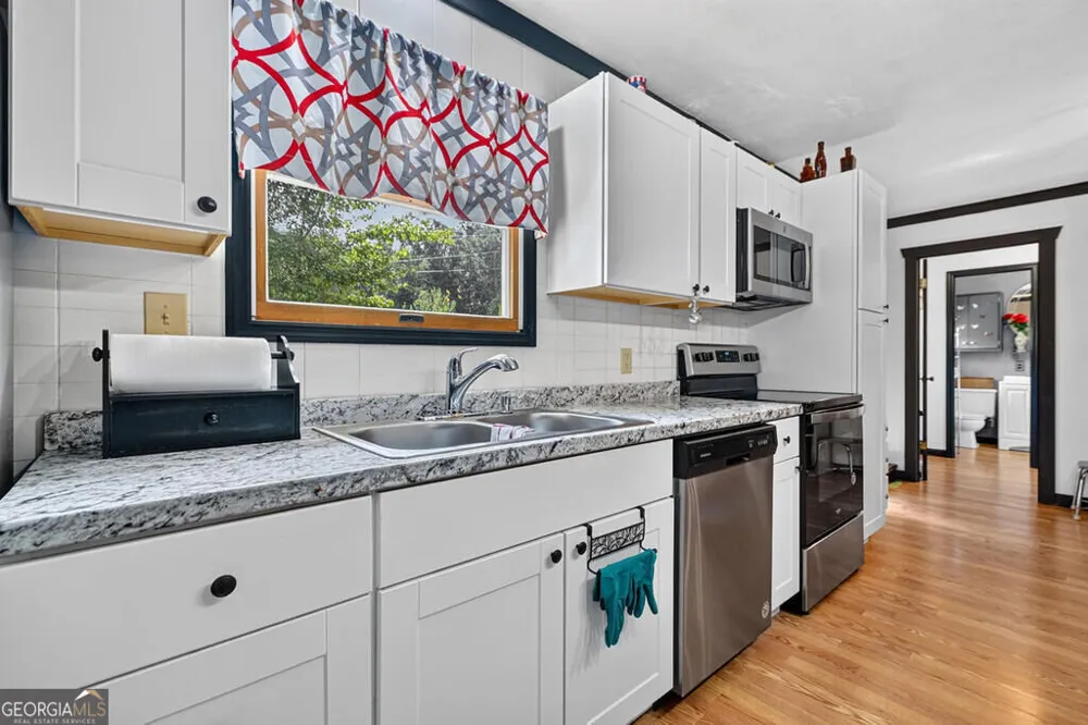 35 E Thomas RD Blue Ridge, GA 30513