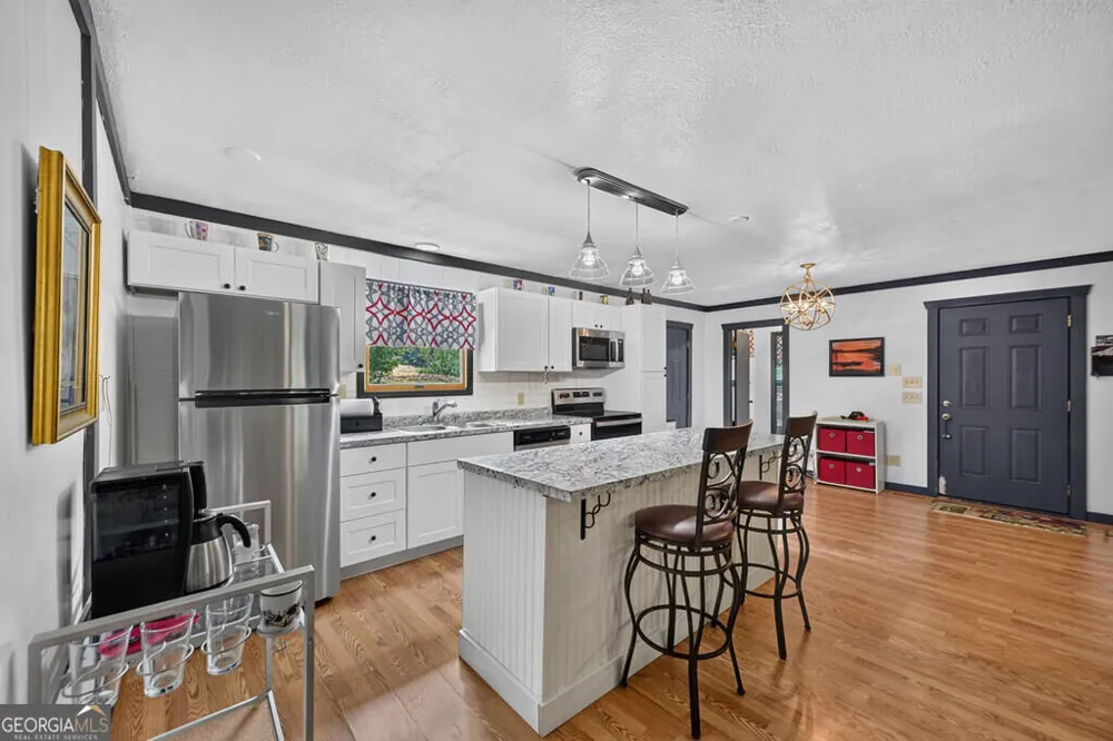 35 E Thomas RD Blue Ridge, GA 30513