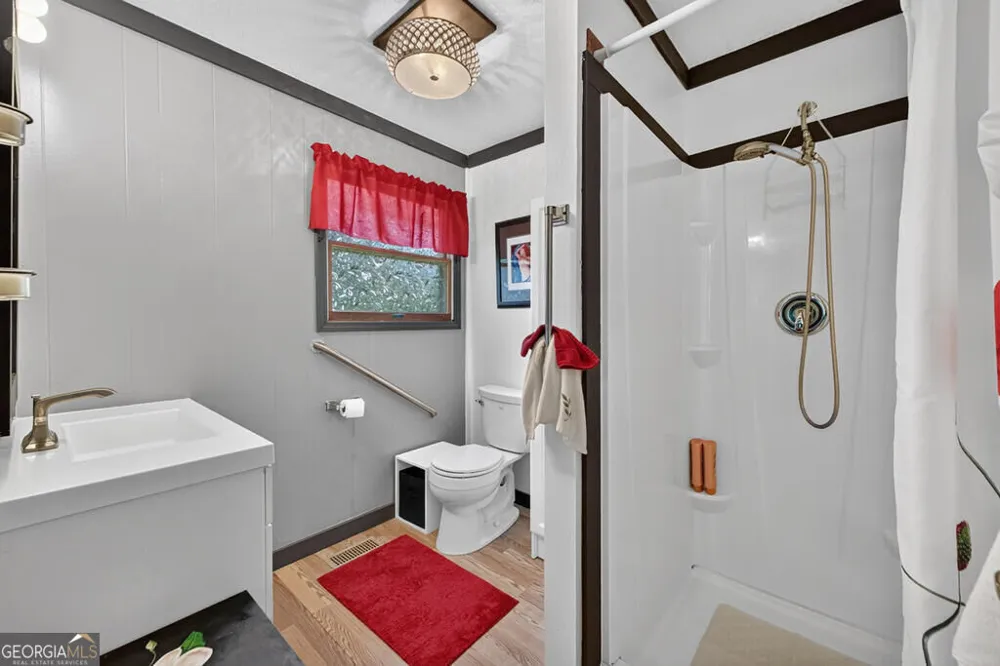 35 E Thomas RD Blue Ridge, GA 30513